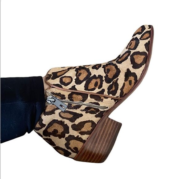 Sam Edelman | Petty Leopard Ankle Booties | 7.5 - Picture 5 of 10